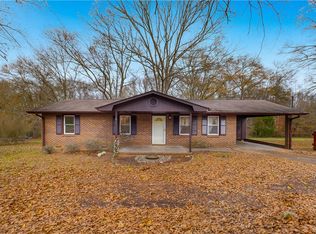 300 Bluefield Rd, Starr, SC 29684