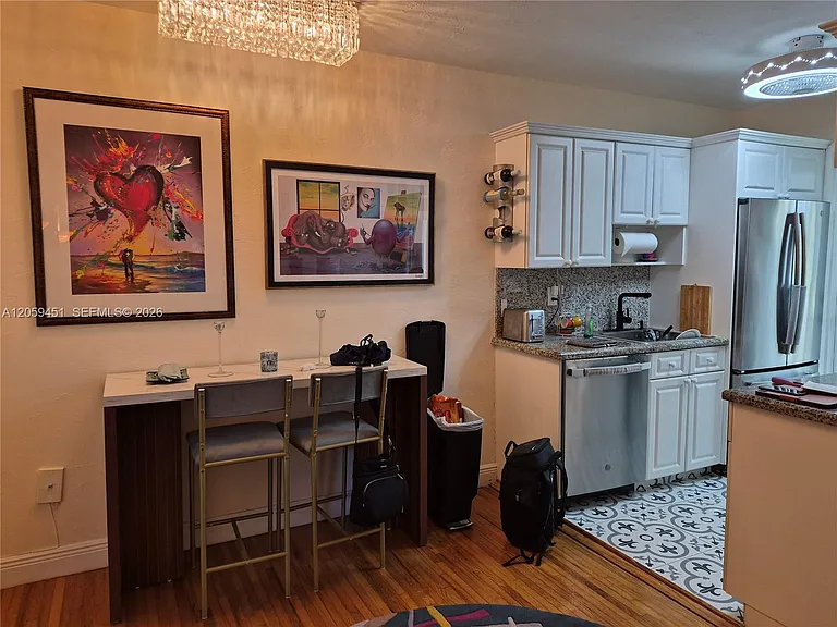 659 Meridian Ave #14 — Photo 6