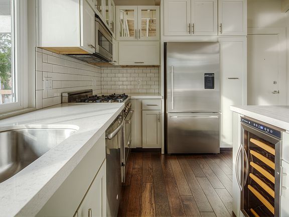 3rd image of 62 Barbaree Way