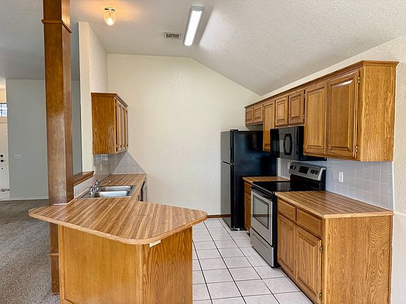 3rd image of 1108 Golden Eagle Dr