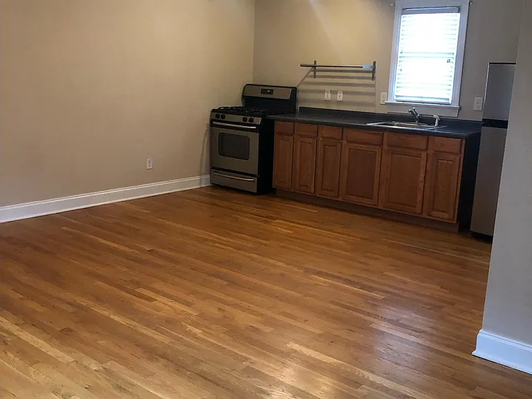 337 Martin Luther King Jr Dr #C — Photo 7