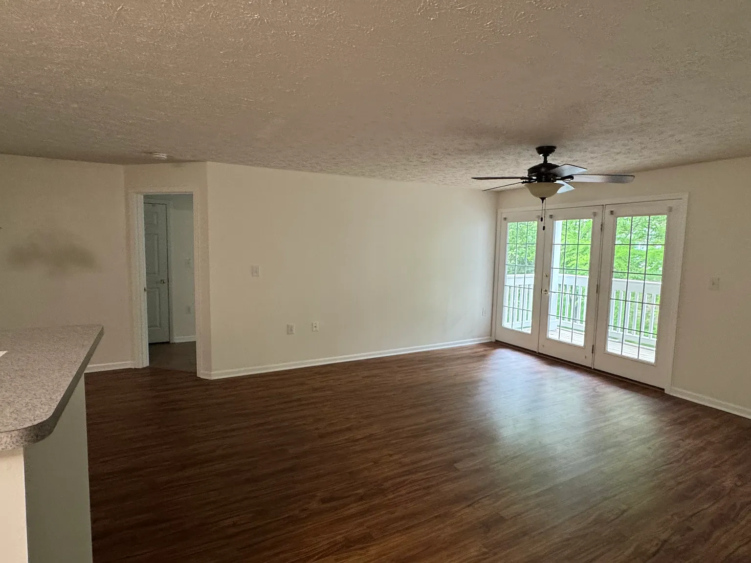 3 bed, 1301 sqft, $1,700 — Photo 2
