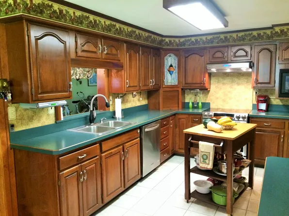 1214 Gilbert St, Flint, MI 48532