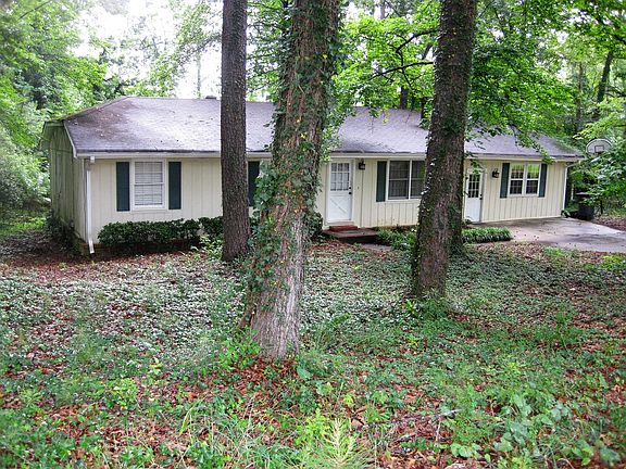 6051 Dogwood Cir  #2