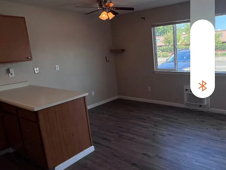 110 Norton St — Photo 6