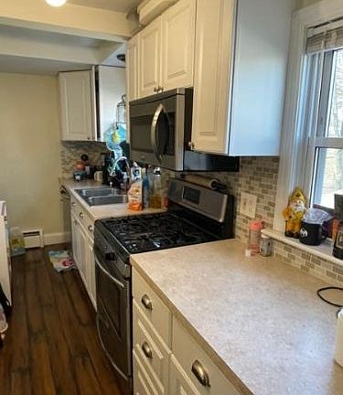 5th image of 579 Arlington Ave