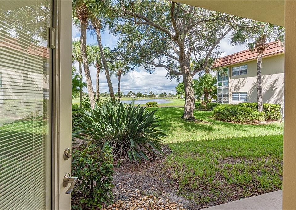 1st image of 29 Vista Gardens Trl