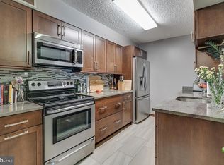 1420 Locust St APT 18F, Philadelphia, PA 19102