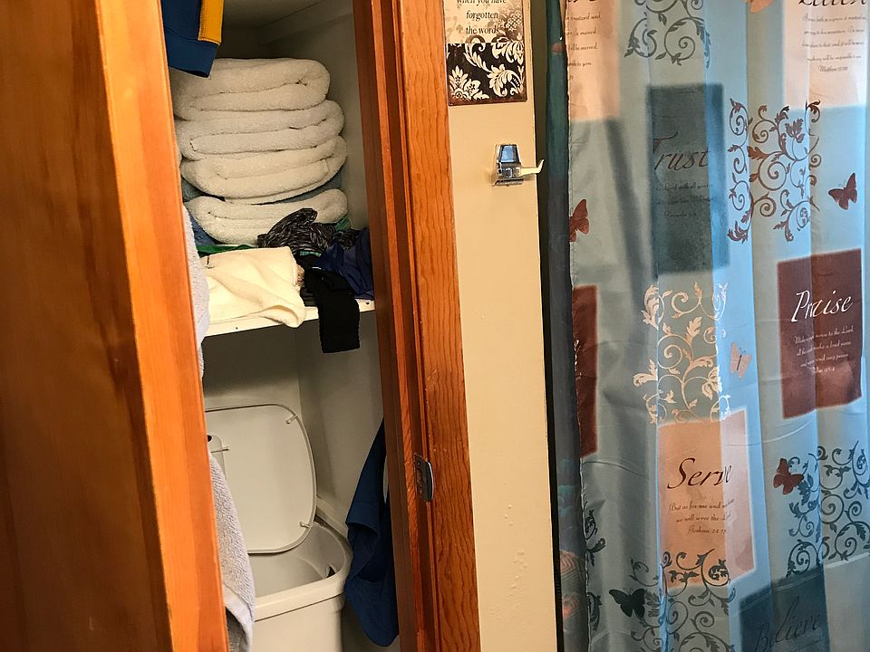 Main bathroom with closet