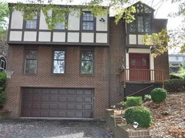 296 Deer Park Dr E, Clairton, PA 15025