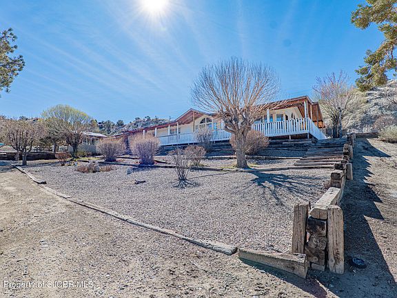 2nd image of 470 Hampton Canyon Rd