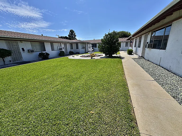 407 Violet Ave #E — Photo 3