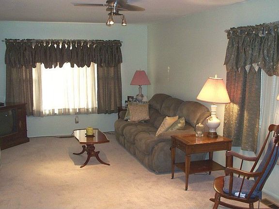 Spacious Living Room