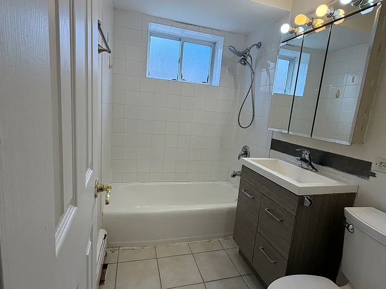 4643 Main St #1C — Photo 5