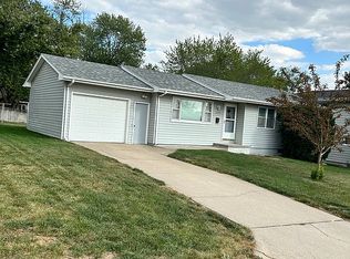 1240 N Birch St, Wahoo, NE 68066