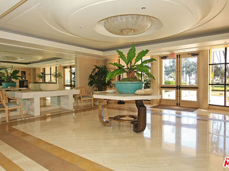 701 Ocean Ave #PHD — Photo 4