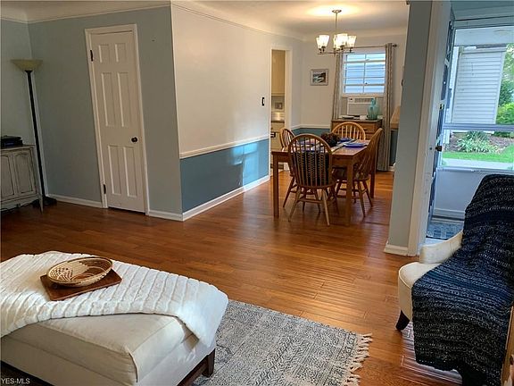 5th image of 1291 Orchard Heights Dr