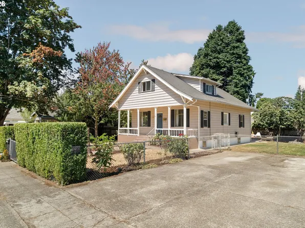 150 E Arlington St, Gladstone, OR 97027