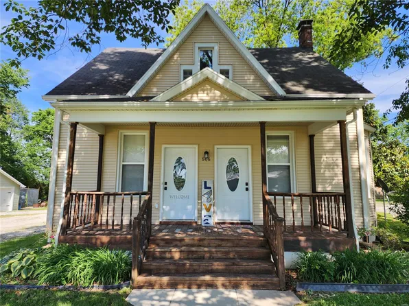606 S Front St, Okawville, IL 62271