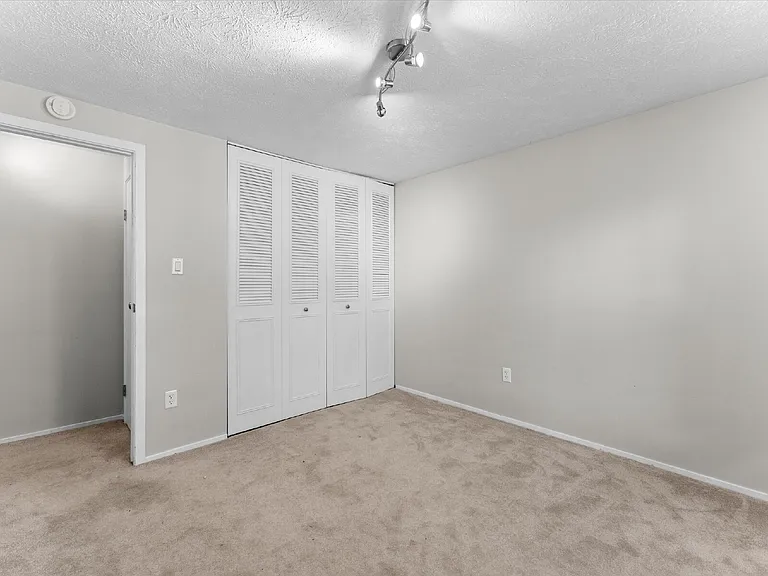 3513 Castlebury Dr — Photo 29