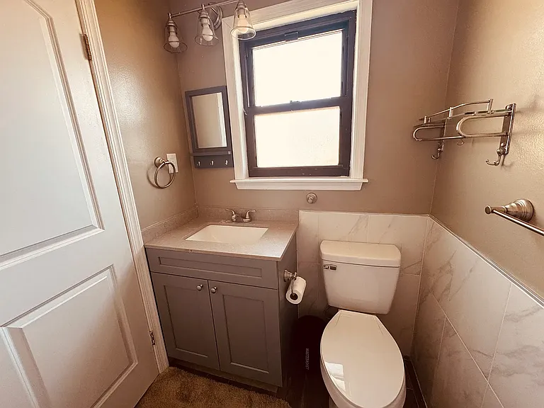 516 Hicks Ave #A — Photo 11