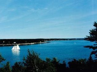 80 Sea Surf Rd, Boothbay, ME 04537