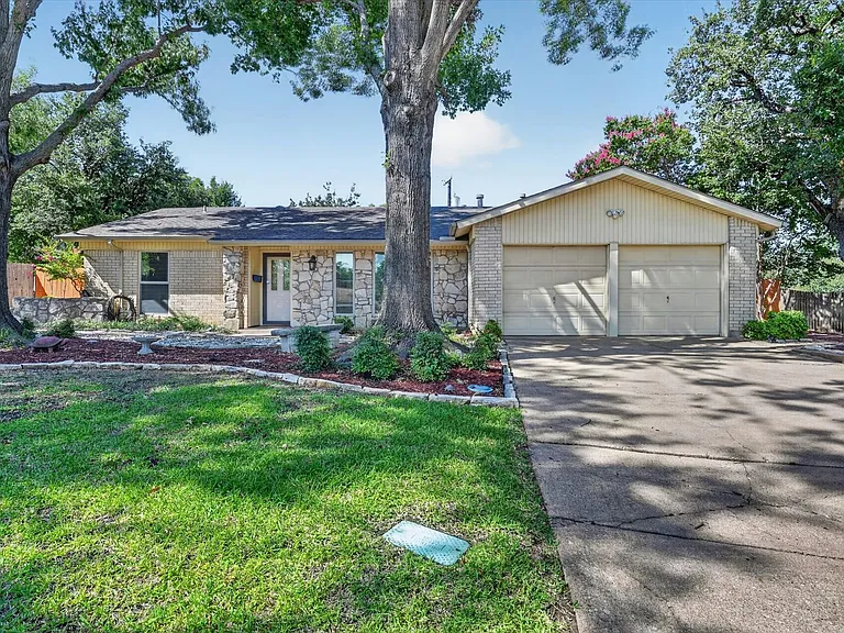 1306 Pueblo Ct — Photo 1