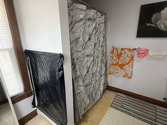 3rd image of 207 Licking Valley Rd