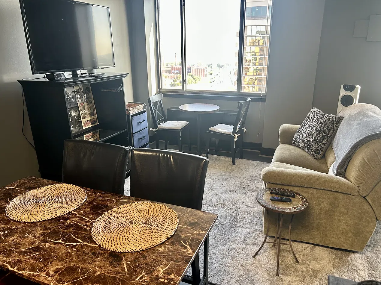 Studio, 480 sqft, $1,400 — Photo 3