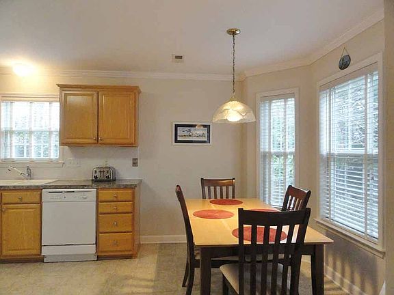3rd image of 5335 Old Plantation Cir