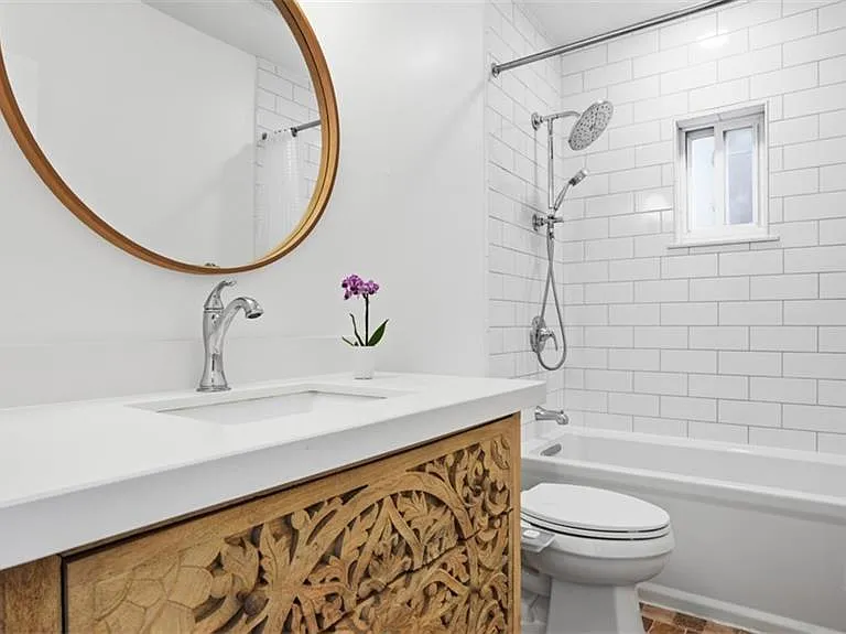 2nd floor bathroom