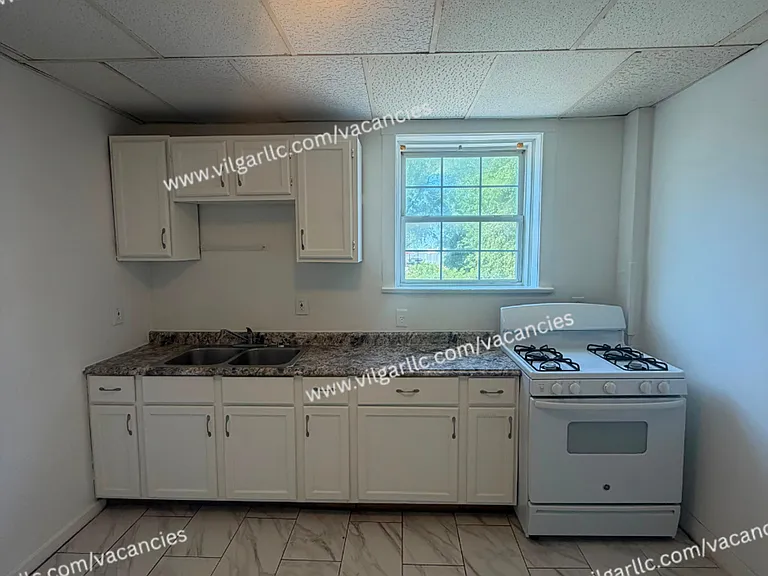 4715 Melville Ave — Photo 6