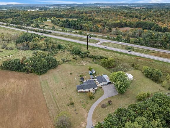 2nd image of W6407 Welch Prairie Rd