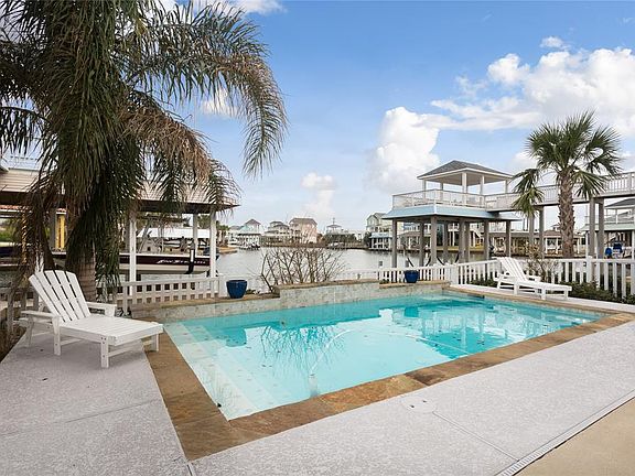 5th image of 3615 Cove Ln