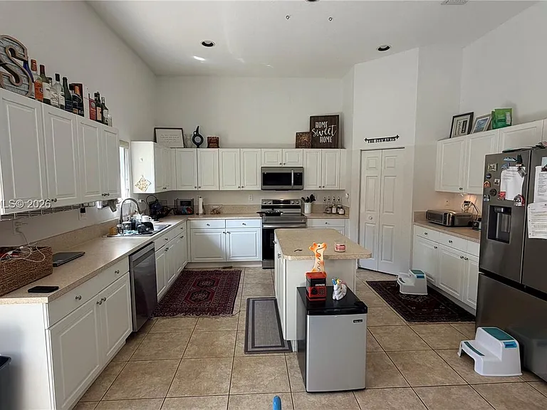 9468 SW 221st Ln — Photo 6