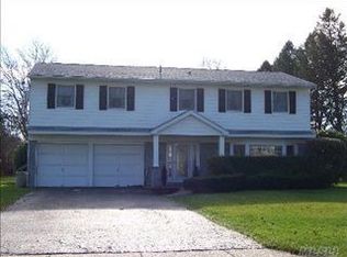 40 Shelby Rd, East Northport, NY 11731