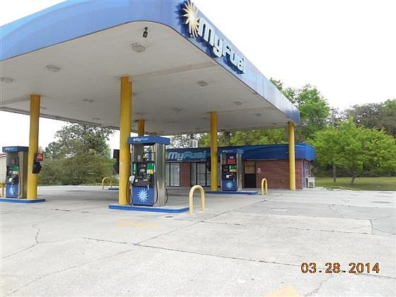 1st image of 3810 Crill Ave