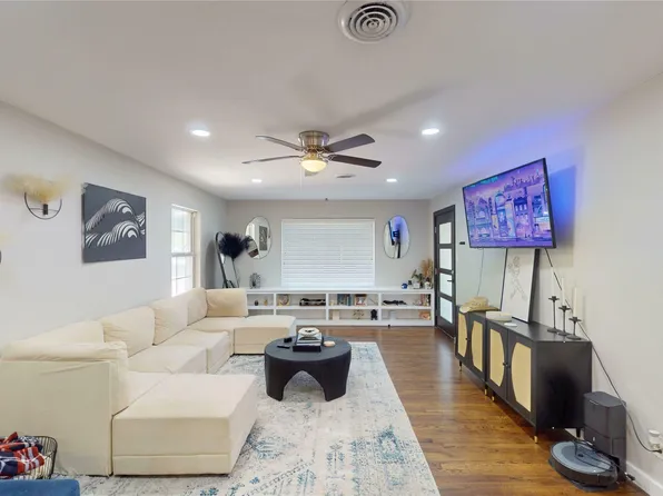 1408 Briarwood Blvd, Arlington, TX 76013