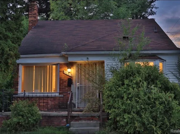 9657 Warwick St, Detroit, MI 48228