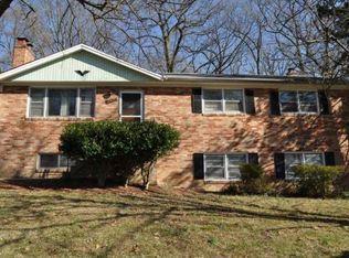 6420 Glen Oak Dr, Temple Hills, MD 20748