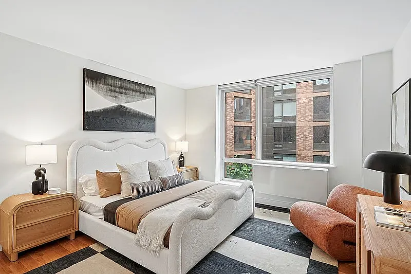 3260 Henry Hudson Pkwy — Photo 4