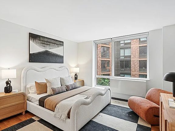 4th image of 3260 Henry Hudson Pkwy APT 5L