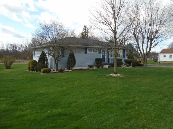 1201 Saint Clair St, Latrobe, PA 15650