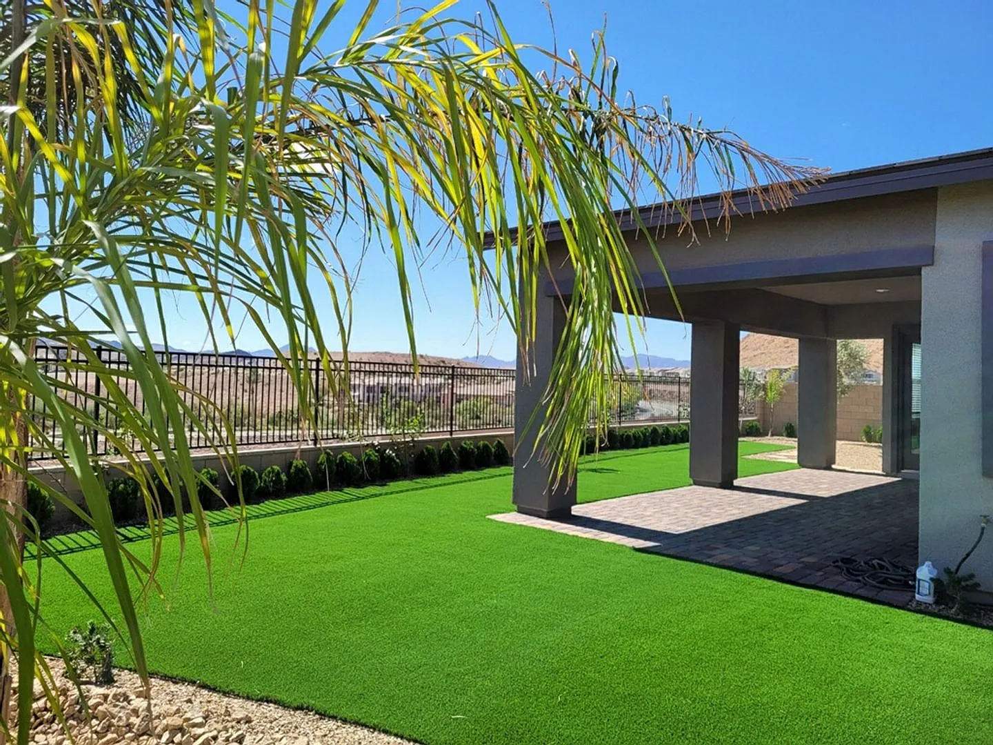 FOUR Car Tandem Garage - Views - Lake Las Vegas — Photo 2