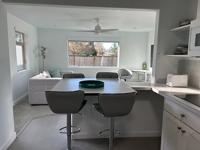 1 bed, 850 sqft, $1,700 — Photo 2