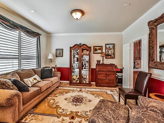 3rd image of 16322 Destrehan Dr