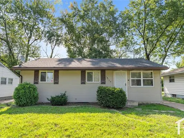 10720 Spring Garden Dr, Saint Louis, MO 63137