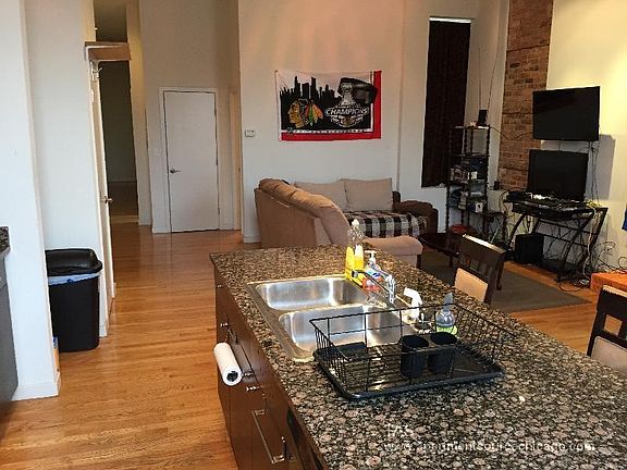 4th image of 2401 W North Ave #303