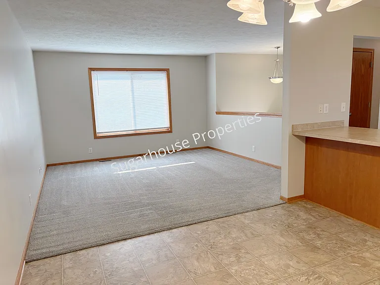 1721 SW 27th St — Photo 6