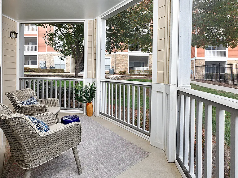 Private Screened-in Patio